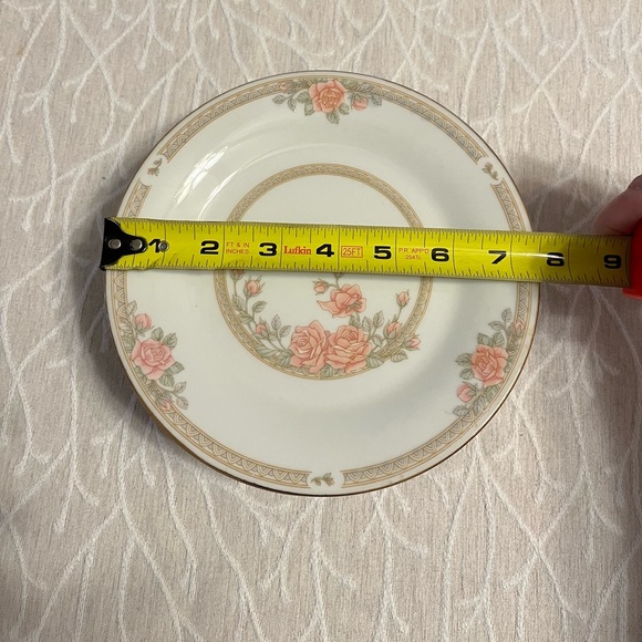 Vintage Crown Ming Fine China Christina small appetizer plates - Picture 3 of 9